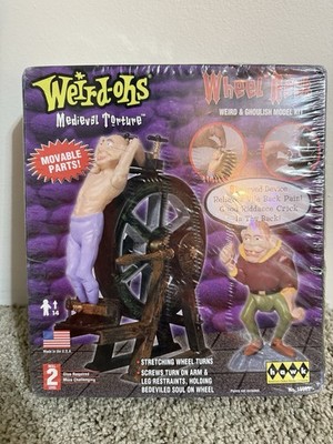 2011 Hawk WEIRD-OHS Medieval Torture Wheel Rack Model Kit New
