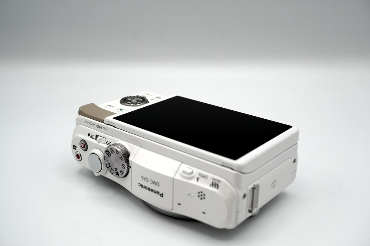 Panasonic LUMIX DMC-GF6 3.5-5.6 14-42mm 4.0-5.6 45-150mm