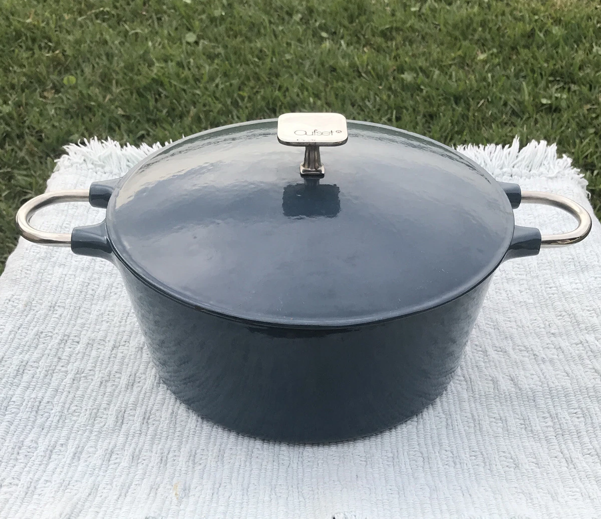 Outset Enameled Cast Iron Blue Pot Dutch Oven With Lid