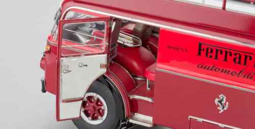CMC - 1:18 Ferrari Racing Transporter Fiat 642 RN2 Bartoletti 1957 Red - Picture 6 of 23