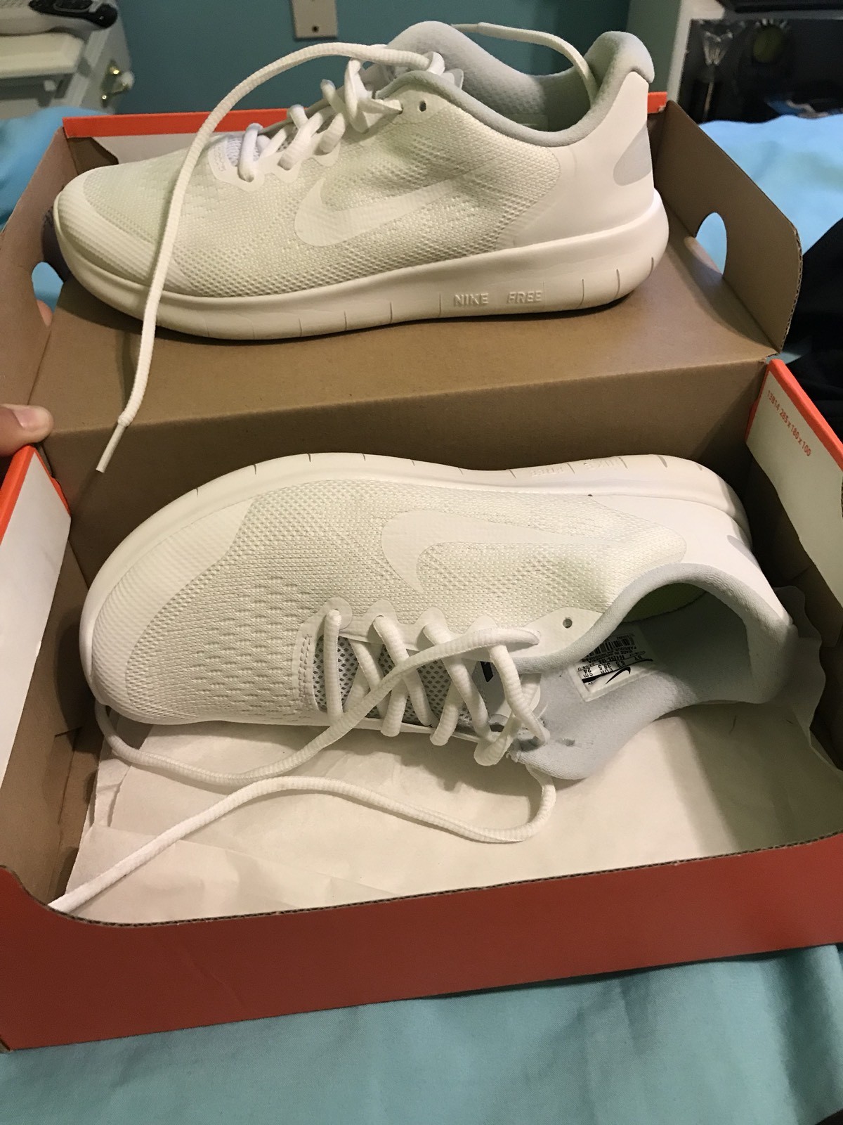 White nike free run 2017 White nike free run 2017