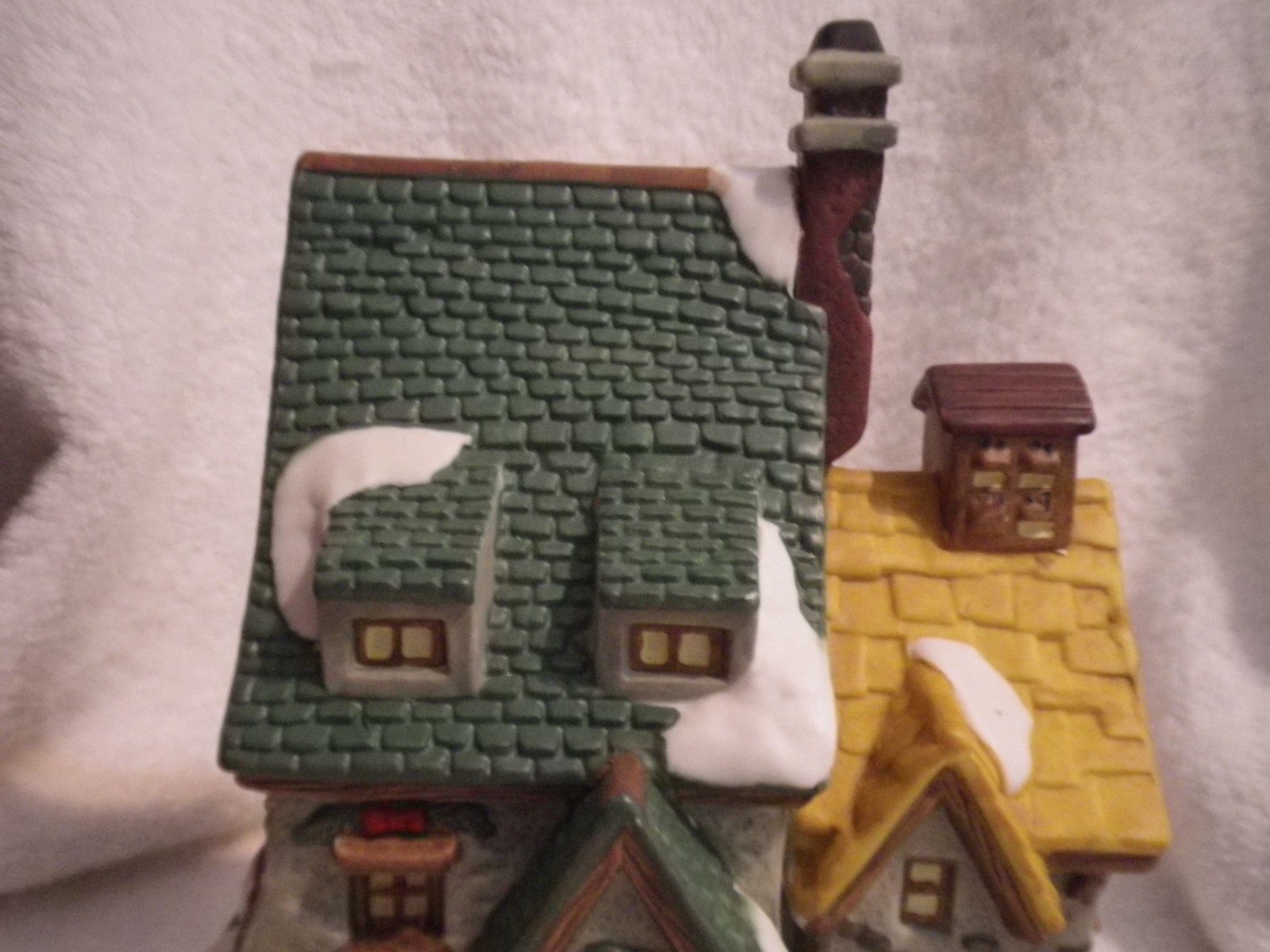 Holiday Time Christmas Village Millie's Diner In Box Lighted Porcelain P6055