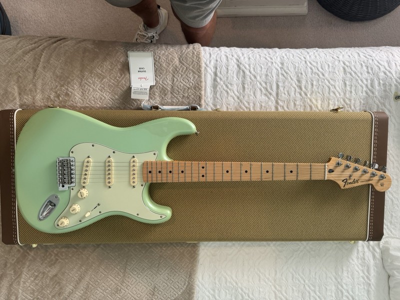 Fender Stratocaster 2018 Mexico- Sea Foam Green Brand New G&G Tweed Case -Mint