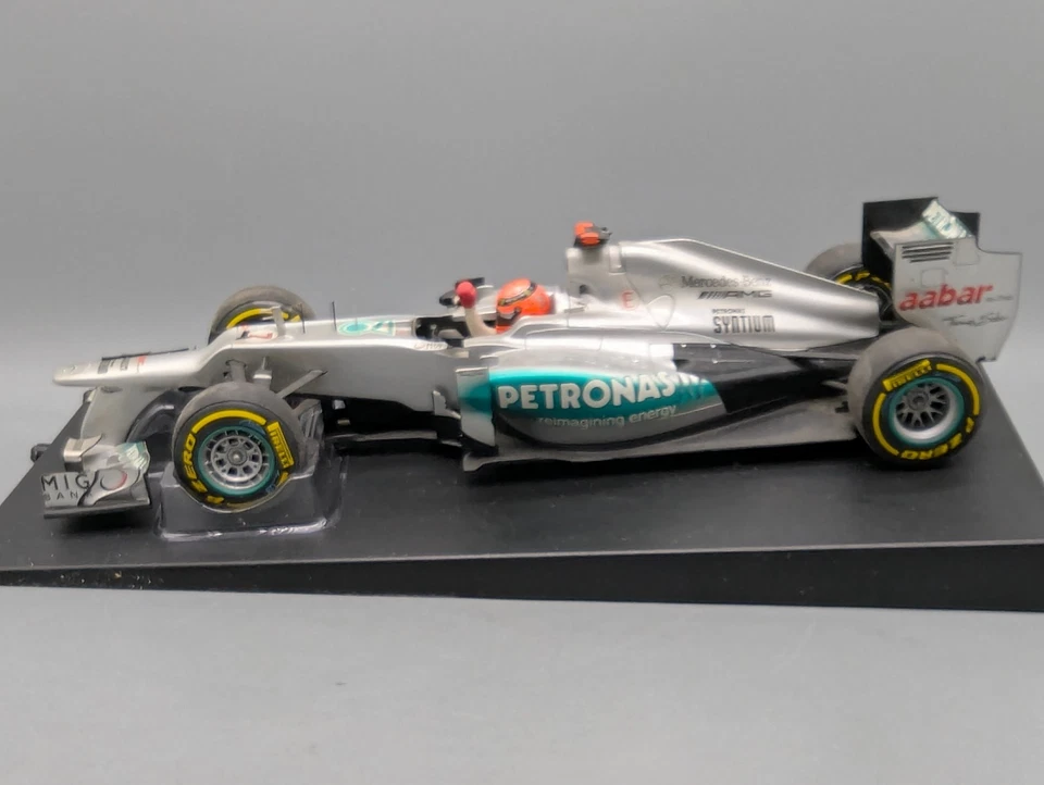 Modellautos 1:18 Minichamps Mercedes AMG Petronas GP 2012 #7 M. Schumacher OVP - Bild 3 von 4