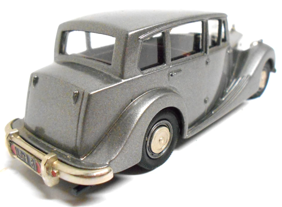 LANSDOWNE MODELS #8, 1954 Triumph Renown in 1:43 Scale - Image 4 of 4
