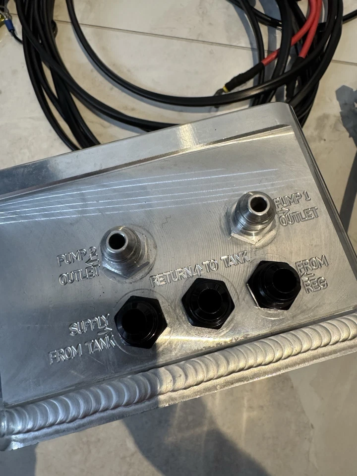 SISTEMA DE COMBUSTIBLE ANTI SOBRETENSIONES Process West con bombas gemelas Walbro 525 LPH R35 GTR 1800HP Foto 3 de 4