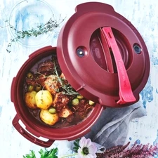 TUPPERWARE MICROWAVE PRESSURE COOKER - ROUND 3 QUART - BURGUNDY RED - 7643A