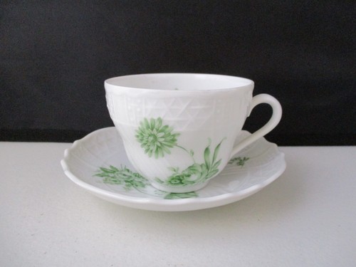 HUTSCHENREUTHER INNSBRUCK DEMITASSE TASSE & UNTERTASSE 2" -0709C