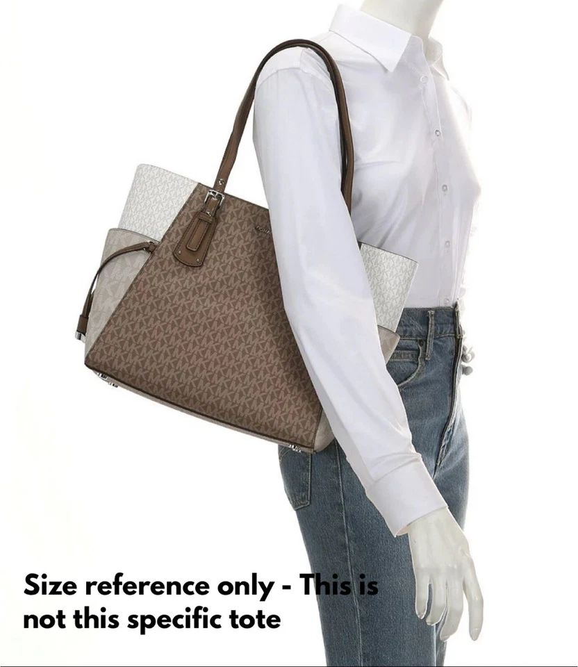 Bolso de Mano Voyager East West Signature Logo Bloque de Color Foto 3 de 4