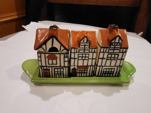 1940's BESWICK Ware 'Shakespeares House' Tudor Cottage Condiment Cruet Set - Picture 13 of 14