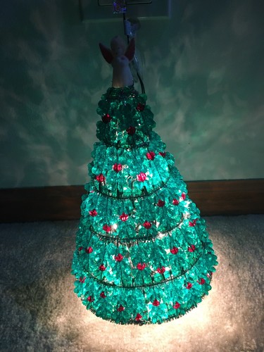 Christbaumschmuck mit Perlen und weißen Lichtern sanft gebraucht - Bild 2 von 3