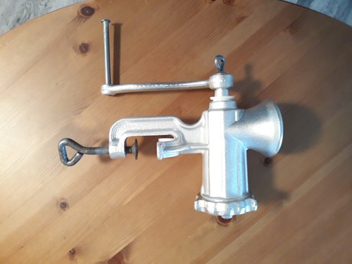 Size #5 Manual Table Top Heavy Duty Meat Grinder & Sausage Stuffer - Picture 4 of 6