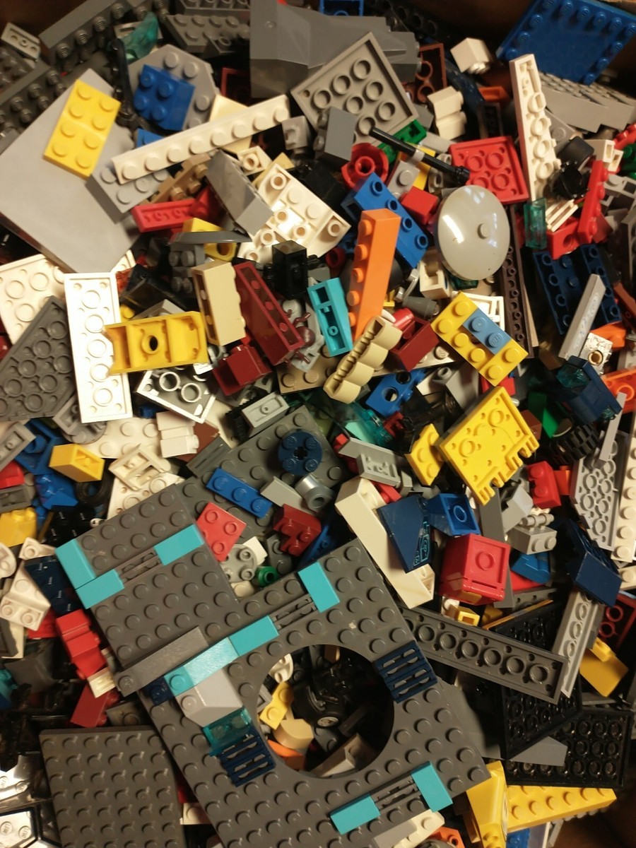 Lego Lot of 200 Pieces Parts Bricks Figures, Random Bulk Assorted Cleaned - Main Image