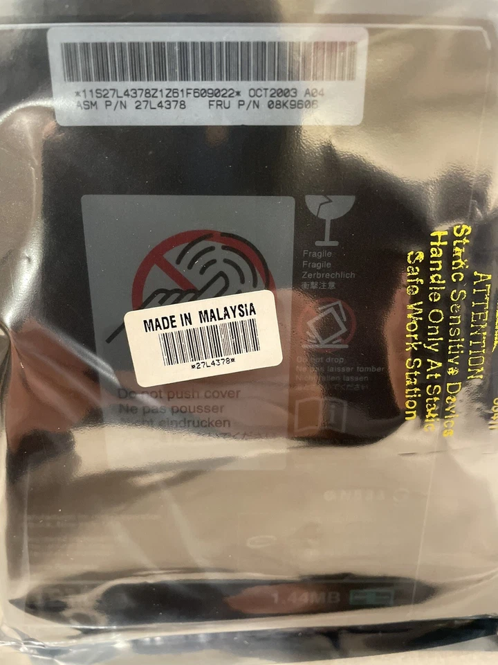 IBM 08K9606 TP Removable Diskette DRIVE 1.44 T22 With CD-ROM Case. - Image 2 of 4