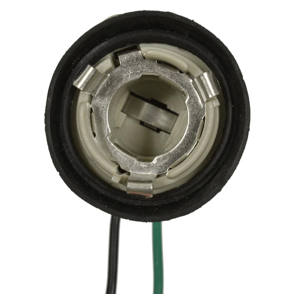 Enchufe de luz de respaldo SMP para Chevrolet El Camino 1970-1976, 1978-1987 Foto 2 de 4