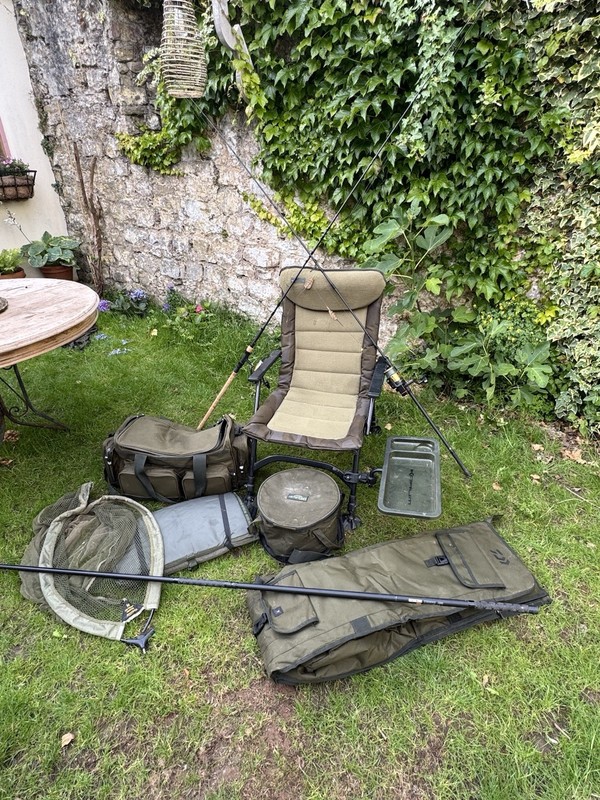 Daiwa SCOPE Carp Freshwater Fishing Bundle Rods Reels Bite Alarms Tackle Bag