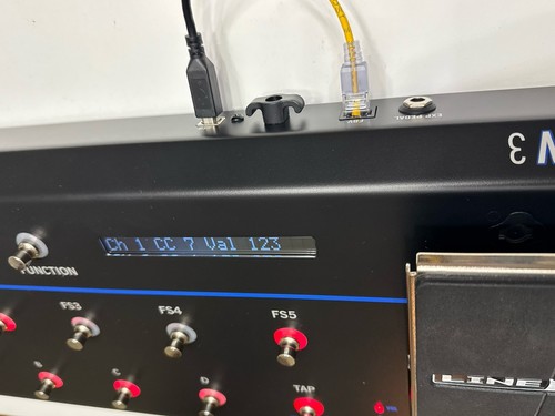Pedalera avanzada Line 6 FBV3 - Excelente estado - Cat6 + cables USB - Imagen 12 de 21