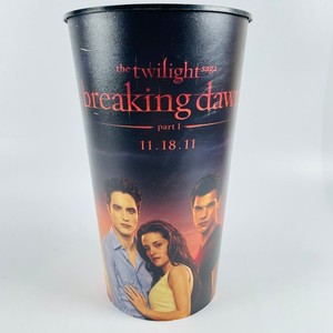 Twilight Saga Breaking Dawn Part 1 Movie Cup 44oz Robert Pattinson Kristen Stewa