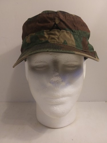 Gorra Proper Intl Inc BDU Woodland Camoflage Patrón Impreso Talla 7 1/4 - Imagen 13 de 21