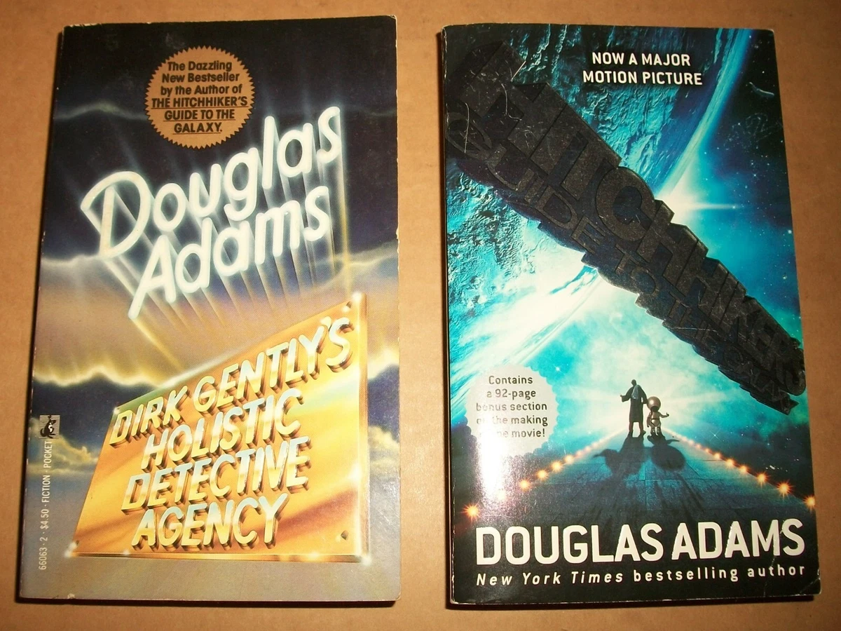 The Hitchhiker's Guide to the Galaxy (Hitchhiker's Guide Series #1) by Douglas Adams, Paperback