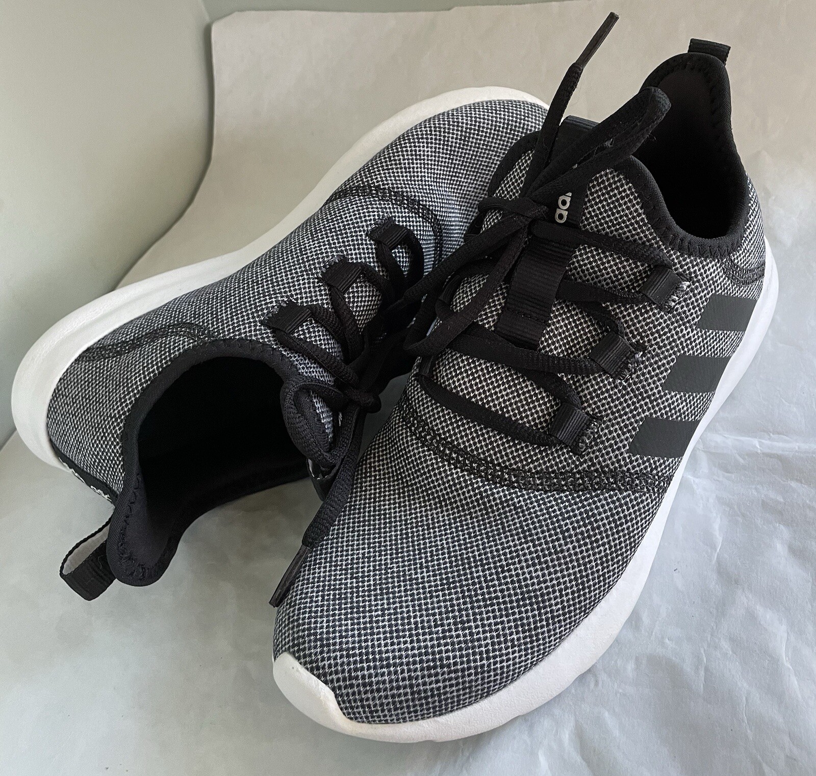 Adidas Cloud foam Pure 2.0 Women’s Running Shoes Black/Gray Size 8.5 thumbnail 2