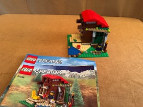 31048 LEGO Complete  CREATOR: Lakeside Lodge with all instruction manuals
