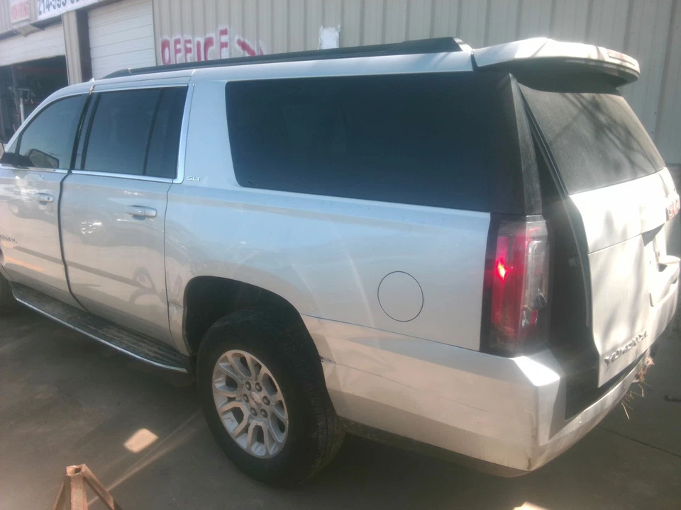 15 16 17 18 19 20 GMC YUKON XL 1500 Trunk/decklid/hatch/tailgate W/o tail lights Foto 2 de 4