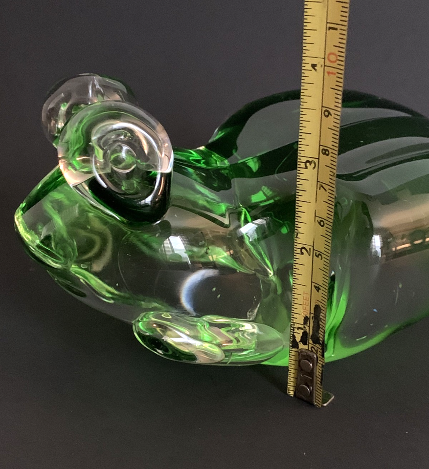Large Green & Clear Art Glass Frog Figurine Paperweight Collectible