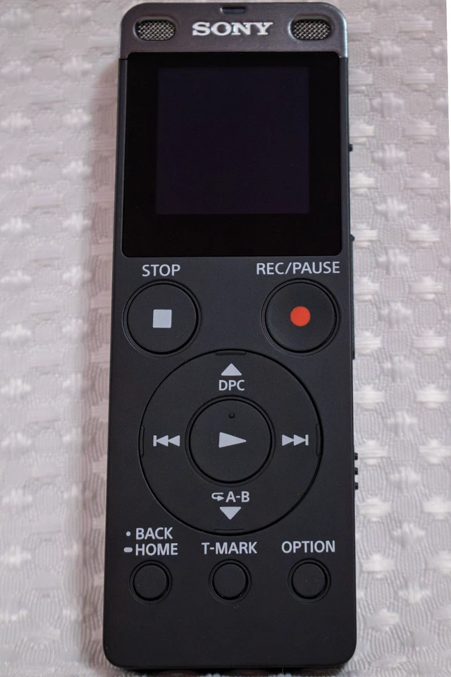 PAQUETE - Grabadora de voz digital Sony ICD-UX560 + Adaptador de tarjeta microSD PNY 32 GB Foto 2 de 4