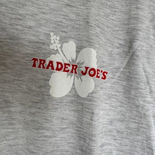 Trader Joe's Crew T-Shirt Super Soft Very Light Gray Almost White Adult XL - Picture 3 of 7