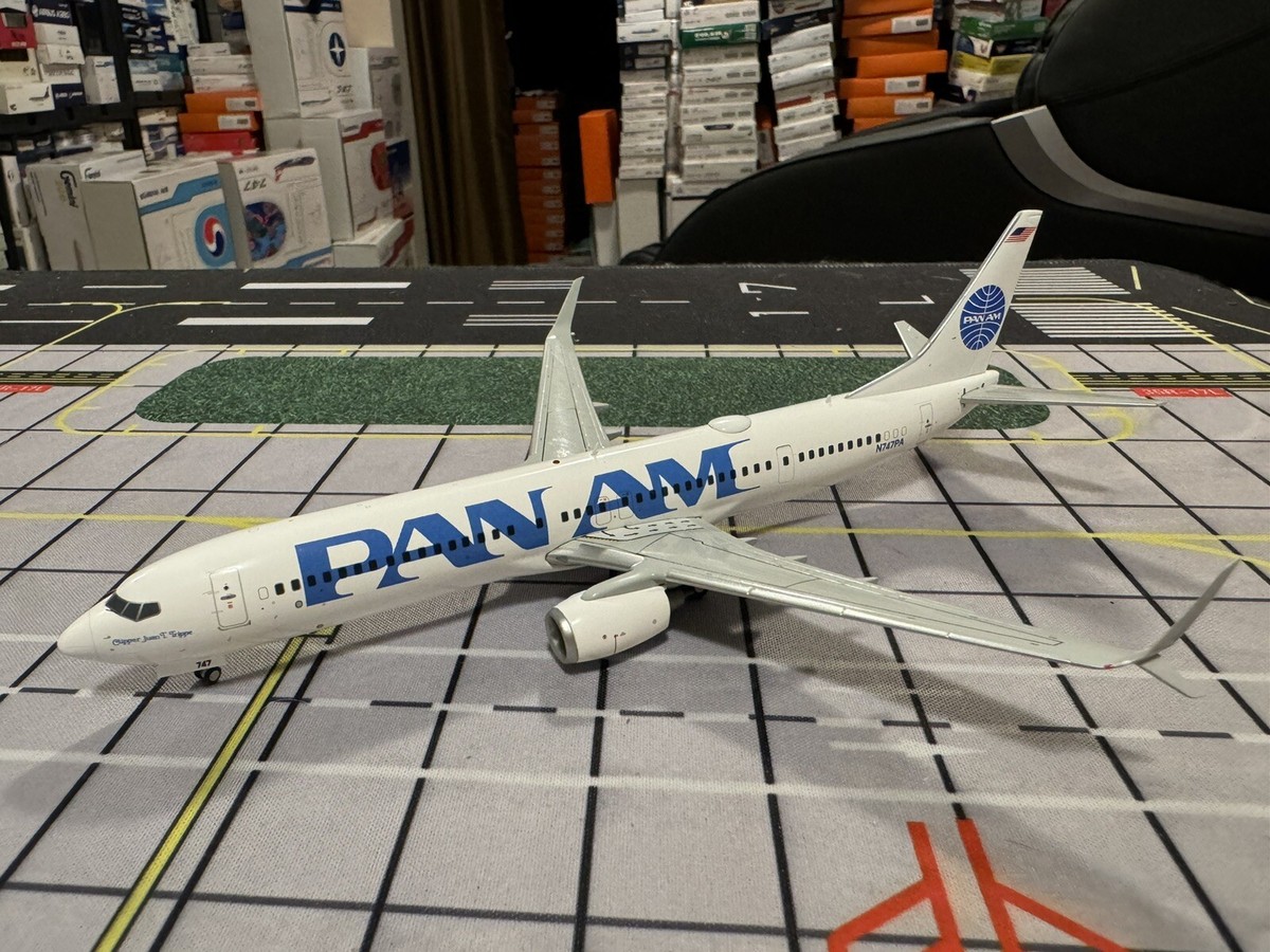 1/200 PAN AM ボーイング737-200 Inflight IF732PA1124 Pan Am American Boeing 737-200 N68AF