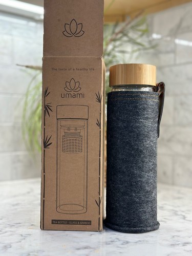 Umami Glass Water Bottle With Tea Infuser And Non Slip Sleeve - Picture 6 of 7