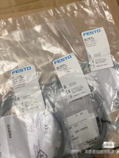 Festo SMT-10M-NS-24V-E-2.5-L-OE 551377 1PC New Proximity Switch Free delivery