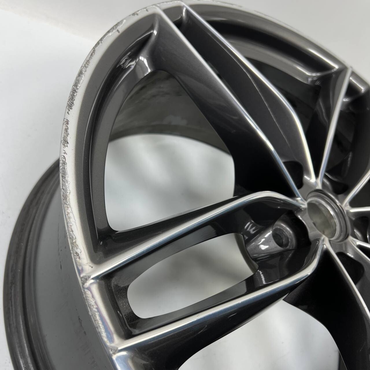 2018 2019 FERRARI 488 GTB 488 SPIDER WHEEL RIM ORIGINAL FACTORY R20 9J ET44.7