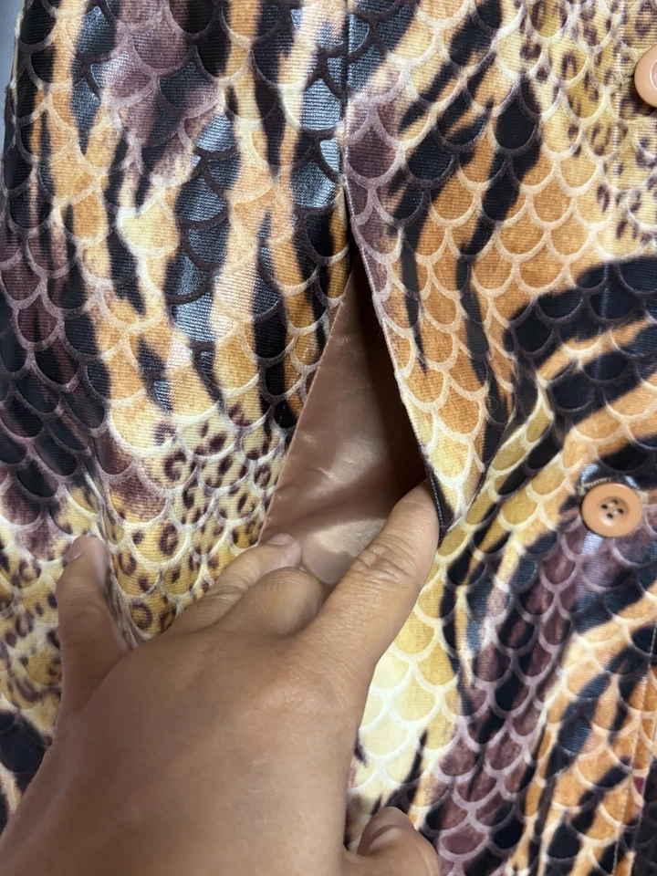 Y2K Animal Print Coat Women’s M Tiger Leopard Retro Maximalist Statement Jacket - Image 4 of 4