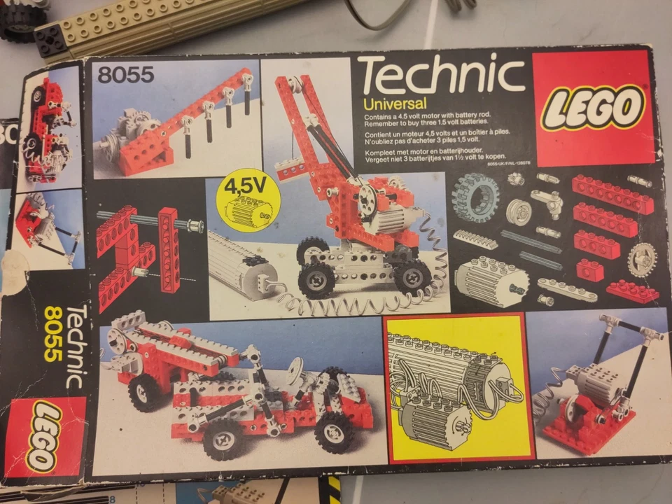 LEGO Technic 8055 Universal Building Set with Motor, photo 3 of 5