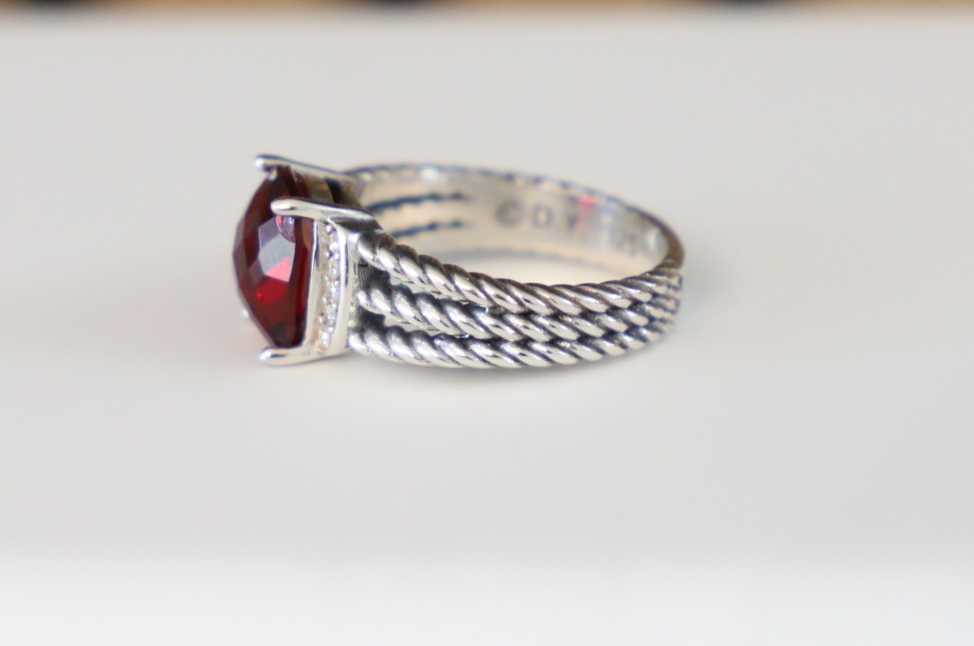 David Yurman Sterling Silver Petite Wheaton Ring Garnet with Diamonds size 7