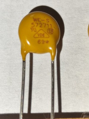 WURTH 820572711 Varistor 275Vrms D=7mm Radial R=5mm RADIAL
