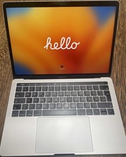 Apple MacBook Pro 13" (2017) Space Grau | 256GB SSD | 16GB RAM | Intel i5 3,1GHz