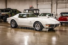 1972 White Chevrolet Corvette   | C3 Corvette Photo 1