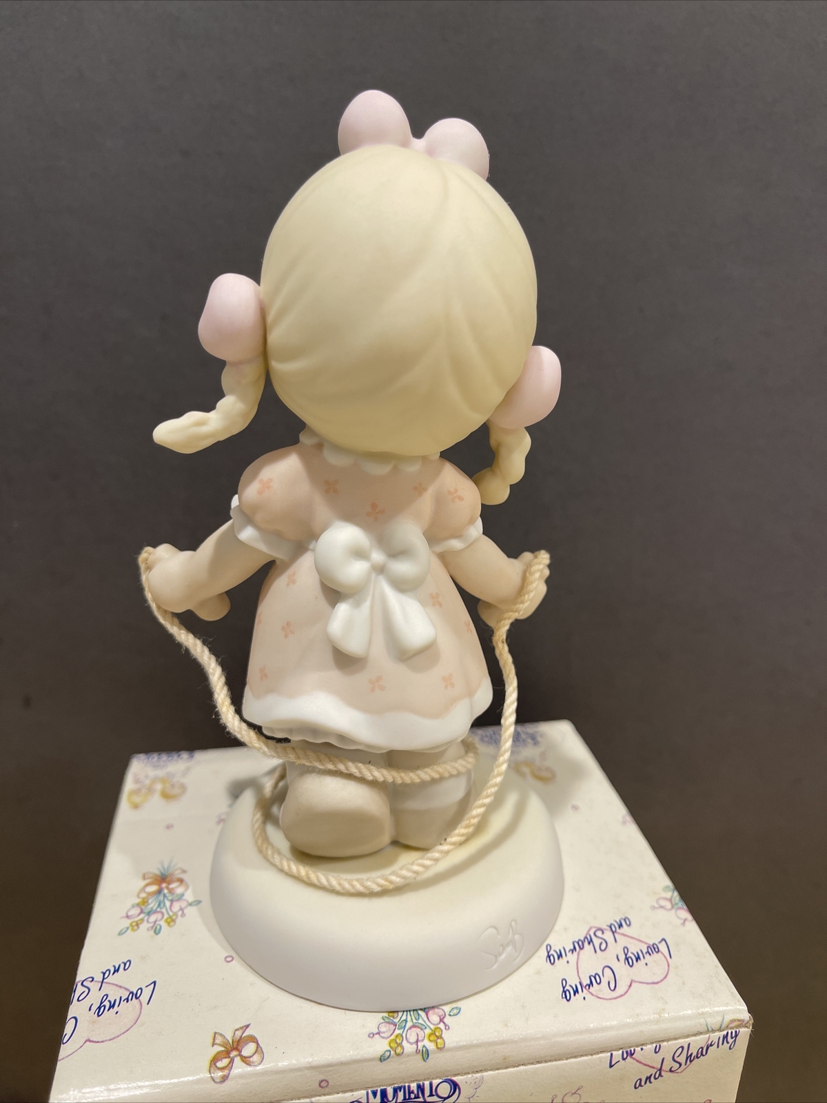 Precious Moments “Jumping For Joy” – PM991 - 1999 – Limited Edition