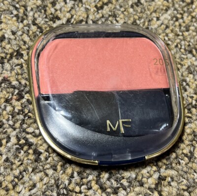 Max Factor Natural Brush-On Satin Blush TEA ROSE 205