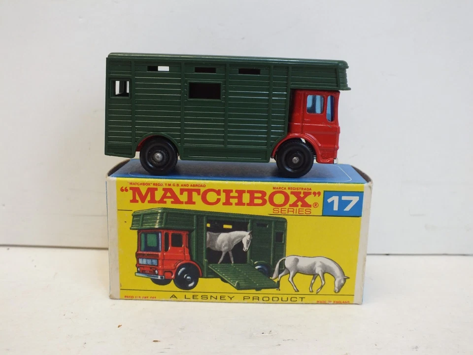 LESNEY MATCHBOX NO17 HORSEBOX TRUCK EXCELLENT BOXED (L529) - Image 2 of 4