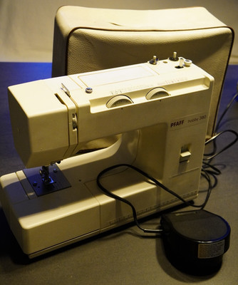 PFAFF hobby 380 Nähmaschine Retro kompakt Jeans 