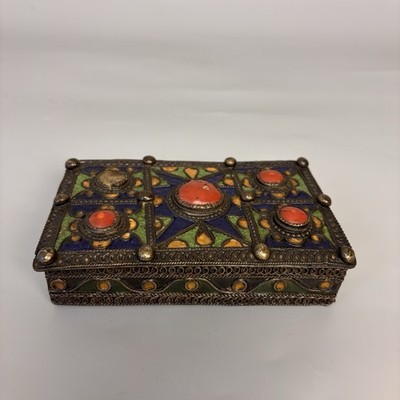 Antike marokkanische / algerische Emaille & Koralle Cabochon Messing Schmuckschatulle