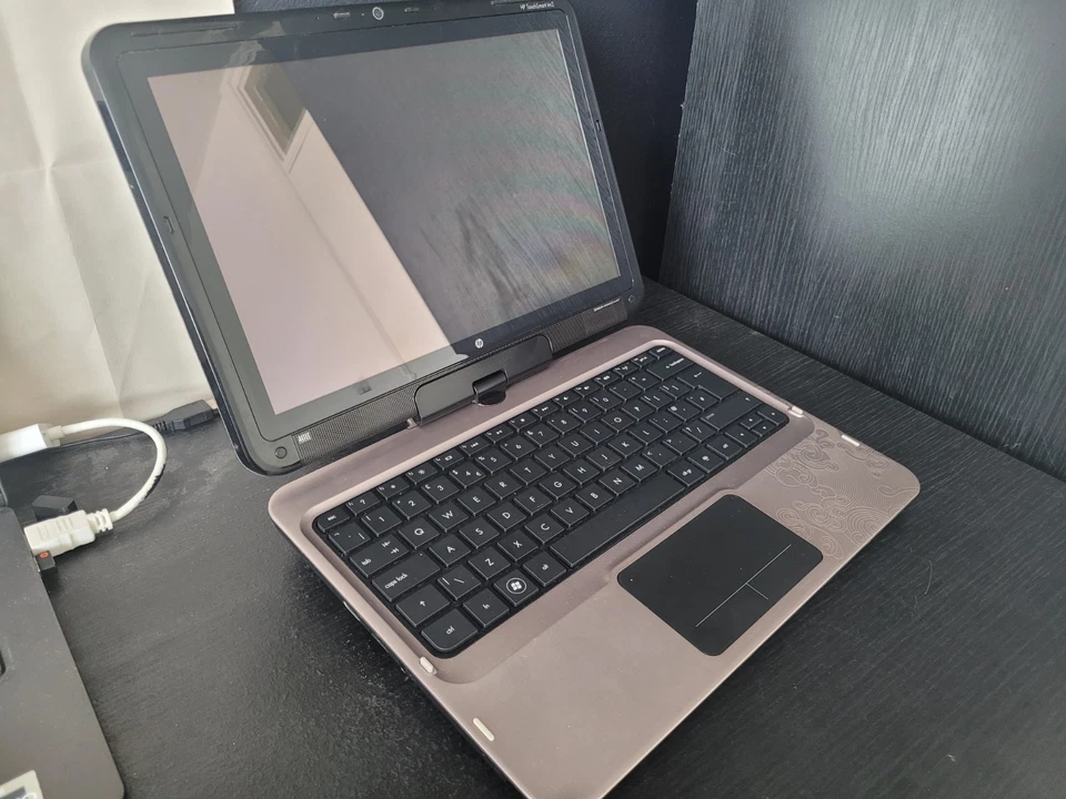 HP TouchSmart tm2 - 1010ea, 2 in 1 Laptop Tablet Tested working READ DESCRIPTION - Image 4 of 4