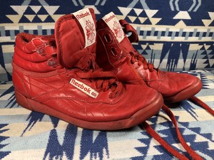 red high top reebok classics