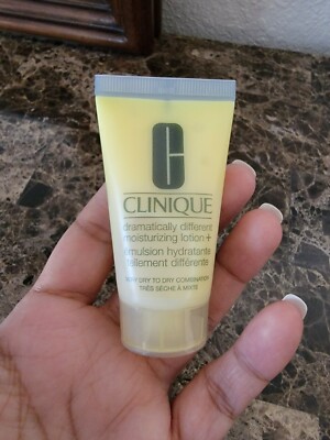 New Clinique Dramatically Different Moisturizing Lotion Size 1.0oz 8hr hydration