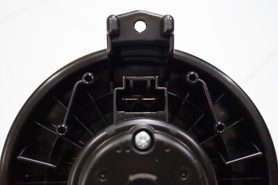 Toyota HILUX Revo 2015-19 DENSO Blower Motor for Manual Air