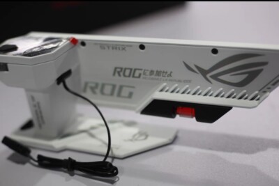 ASUS ROG XH01 Hercules graphics card holder 208 x 71 x 46mm white